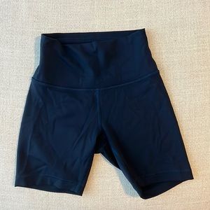 Lululemon Wunder Train Biker Shorts 6 inch Size 4